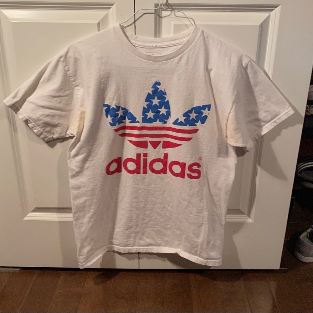 Adidas American flag logo tee (men’s medium)